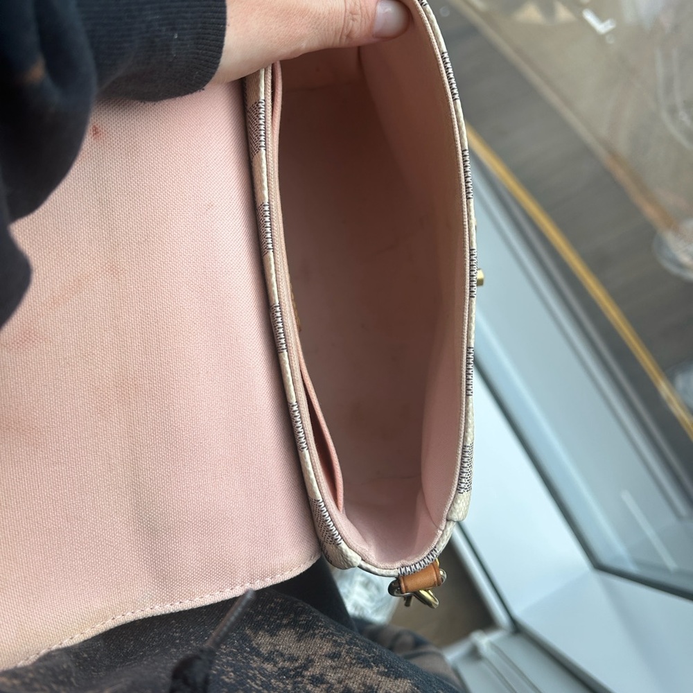 Louis Vuitton Damier Azur Crossiette - Picture 4 of 8